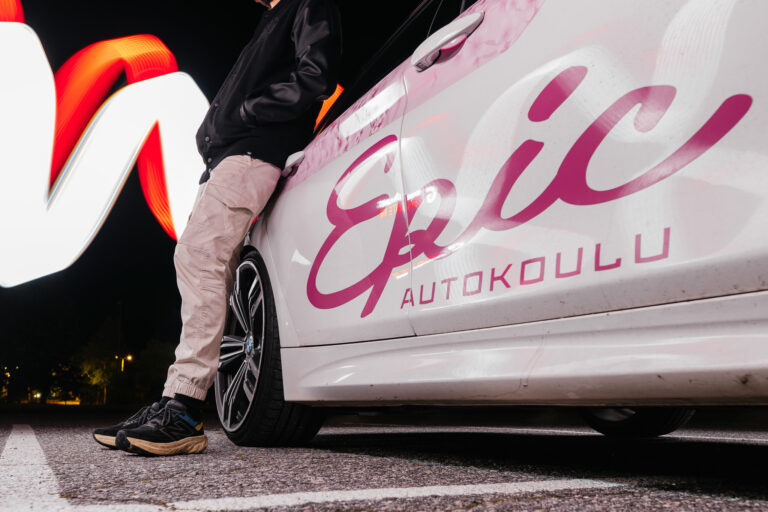 Epic Autokoulun auto